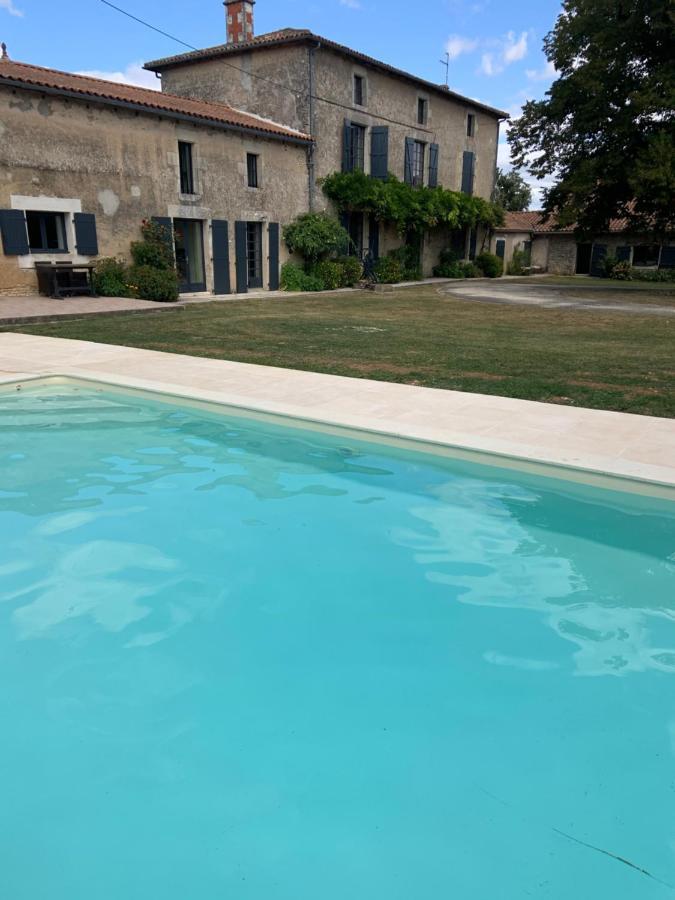 Le Petit Manoir Bed and Breakfast Brux Buitenkant foto